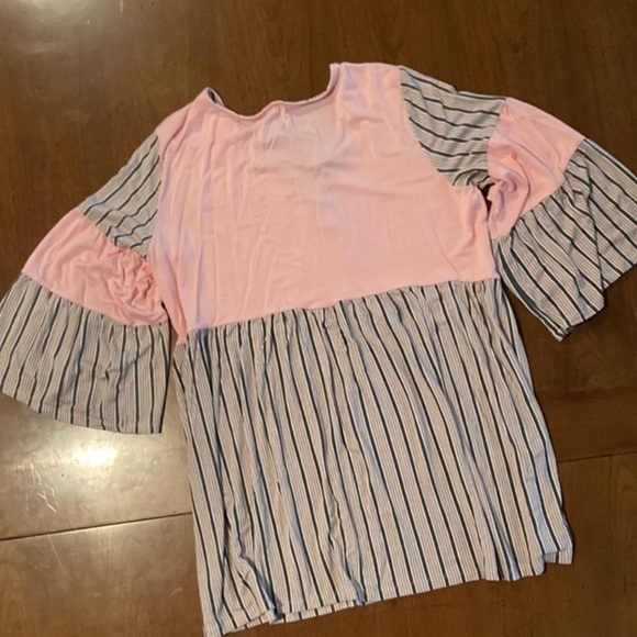 CUPIO Ladies 3/4 length flare sleeved top - sz Large - Picture 7 of 9